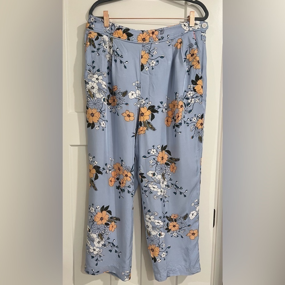 LINED floral pant, blue periwinkle. Zipper and button closure.  Size 14. JCrew